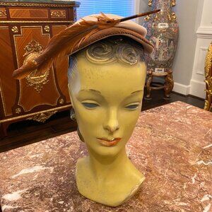 1950s Bullock's Pasadena Collegienne Felt Hat with Feather